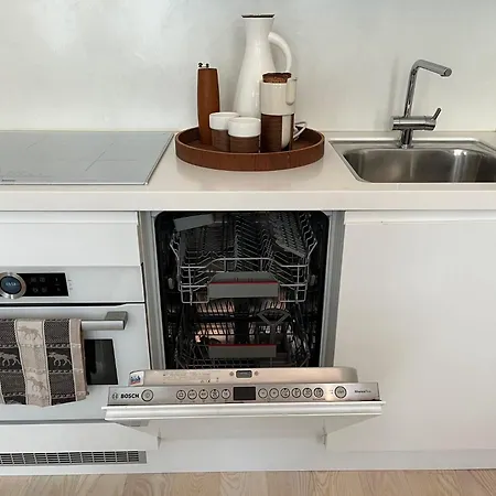 Design District Area - Compact Center Apartment *