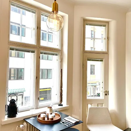 Design District Area - Compact Center Apartment *