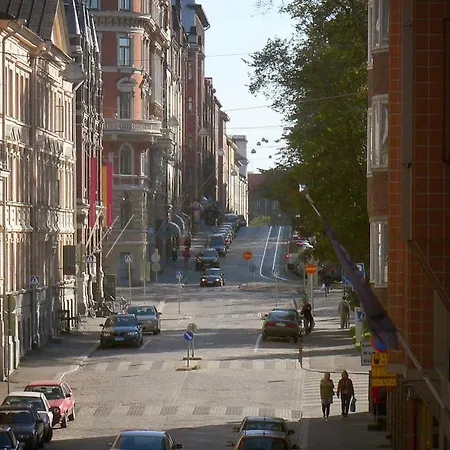 Design District Area - Compact Center Huoneisto